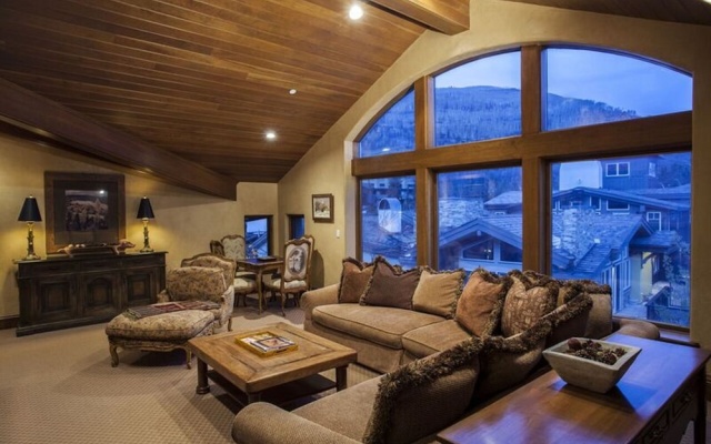photo 2 of Plaza Lodge by Destination