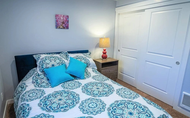 photo 4 of PNW Retreat Great Location in South Seattle!