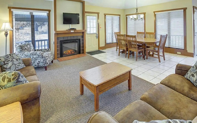 photo 3 of Pocono Villas Resort