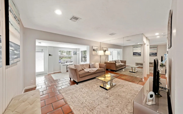 photo 2 of Poinsettia FTL Home by PMI