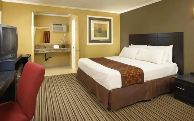 photo 2 of Polynesian Motel