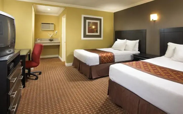 photo 3 of Polynesian Motel