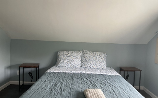 photo 5 of Pontiac House for a short term rent