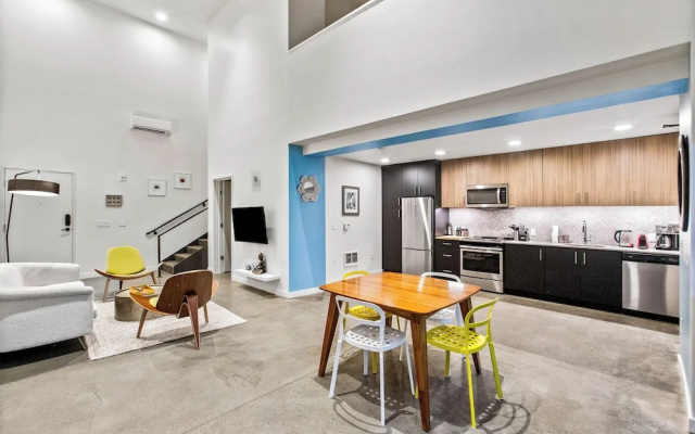 photo 3 of Posh Lofty Pad in Central Redmond