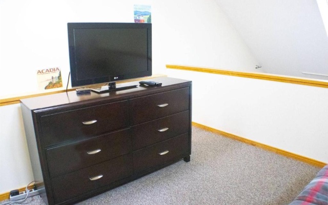 photo 2 of Premier Condo completely renovated Highridge C8