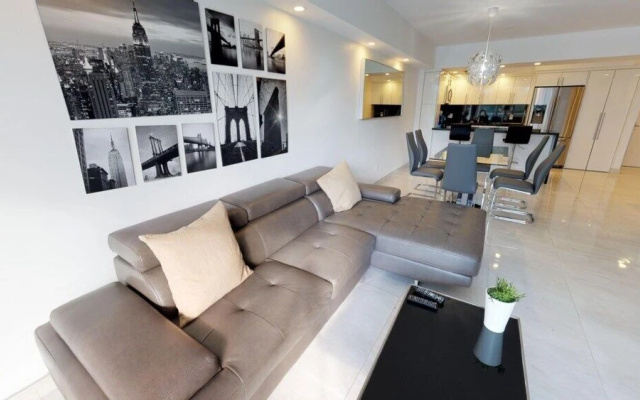 photo 2 of Premium 2 Bedroom +den Apartment Or-202