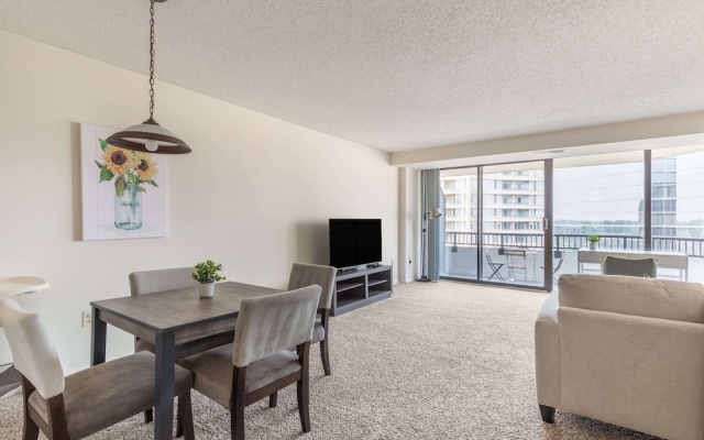 photo 2 of Premium A-Location Apartment