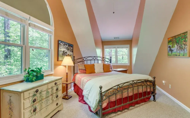 photo 4 of Private Cartecay River Home w/ Hot Tub & Game Room