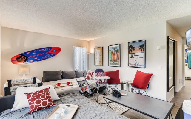 photo 4 of Private Entrance - 2BR Next To Ritz Carlton - Walk Down to Ocean! (MB1)