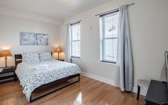 photo 4 of Private Rooftop With Views+modern 2BD & 1 Bath