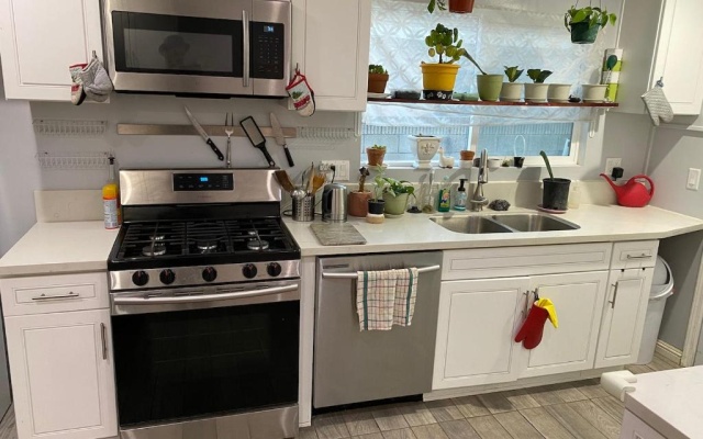 photo 4 of Private Room in Los Angeles with WIFI, Balcony w/ View of Hollywood Sign & Shared Kitchen