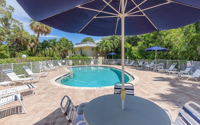 photo 3 of Pura Vida 2 Bedroom Condo by RedAwning