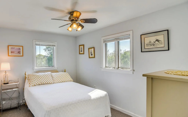 photo 2 of Quaint Coastal Cottage With Patio!