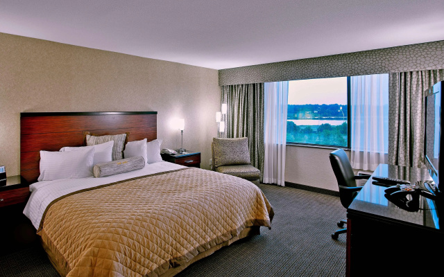 photo 4 of Quality Hotel Philadelphia Airport