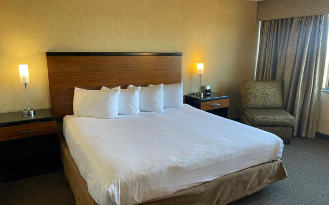 photo 5 of Quality Hotel Philadelphia Airport