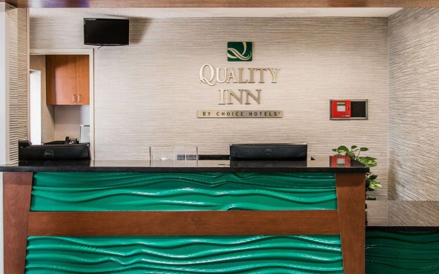photo 2 of Quality Inn & Suites Warren - Detroit