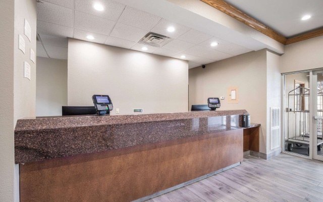 photo 2 of Quality Inn & Suites Lodi I-90