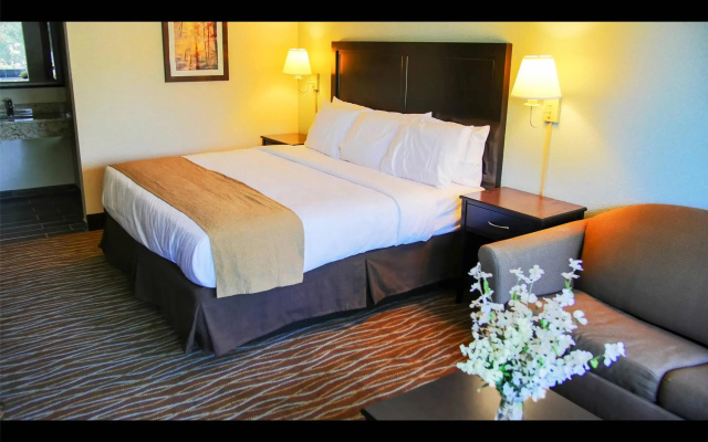 photo 4 of Cascades Mountain Resort, Ascend Hotel Collection