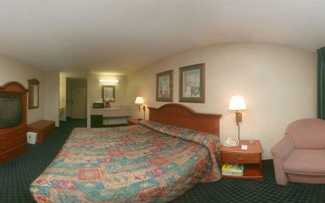 photo 4 of Quality Inn & Suites