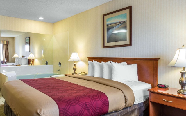photo 5 of Econo Lodge Inn & Suites Riverside - Corona