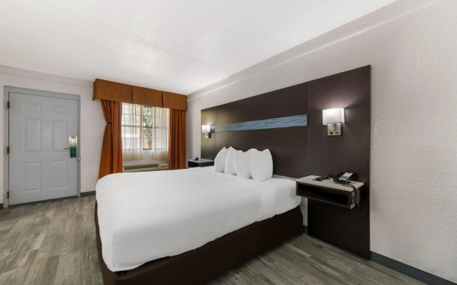 photo 5 of Quality Inn Charlotte Airport