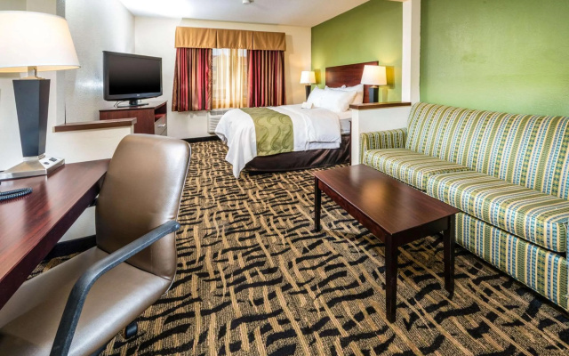 photo 4 of Quality Inn & Suites Danville East