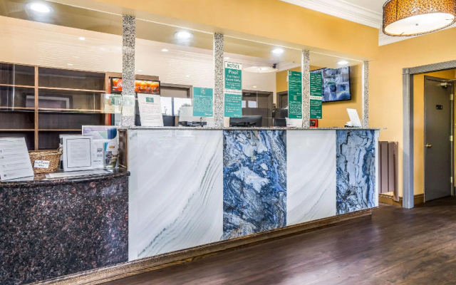 photo 2 of Quality Inn & Suites Corinth West