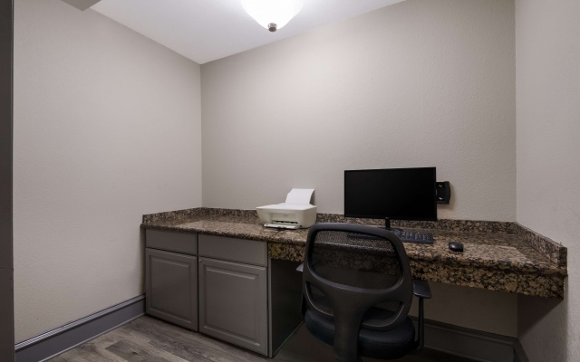 photo 4 of SureStay Plus Hotel by Best Western San Antonio North