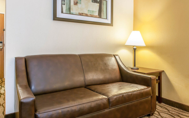 photo 3 of Quality Inn I-75 West Chester-North Cincinnati