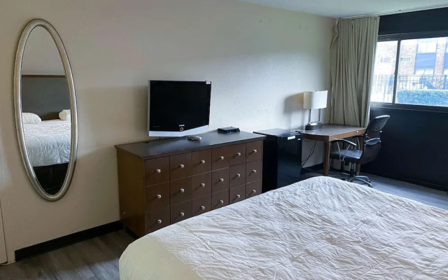 photo 3 of Quality Inn Rochester Airport