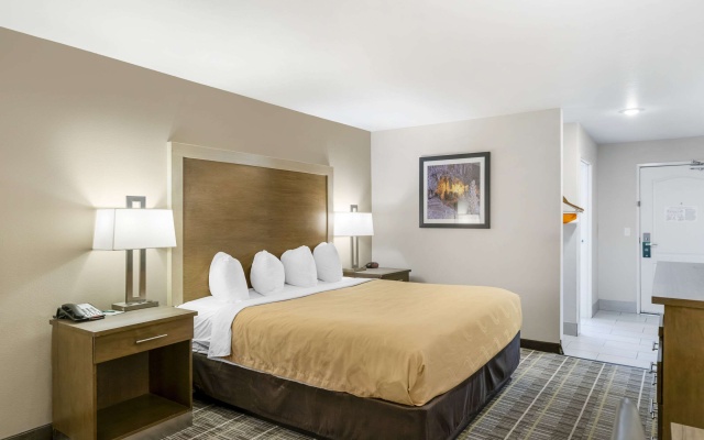 photo 3 of Quality Inn & Suites Carlsbad Caverns Area