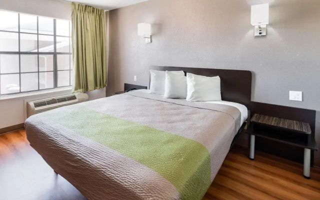 photo 3 of Quality Inn & Suites Arlington