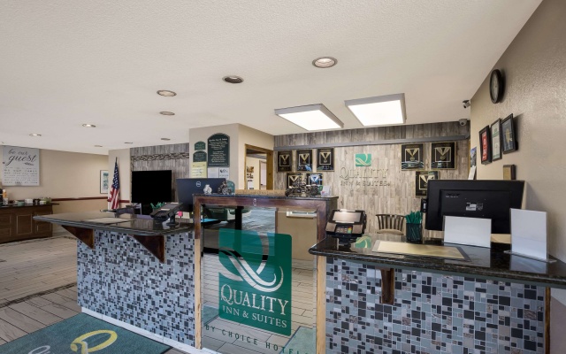 photo 2 of Quality Inn & Suites Medford Airport