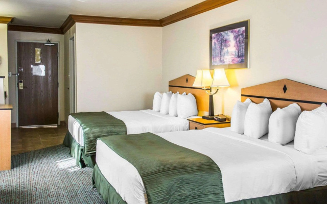 photo 5 of Quality Inn & Suites Denver Airport - Gateway Park