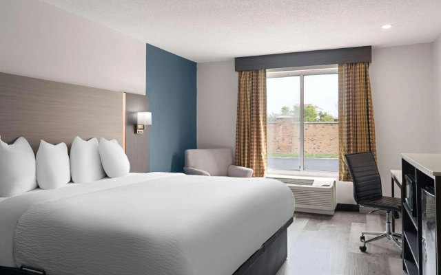 photo 5 of Baymont by Wyndham Indianapolis East