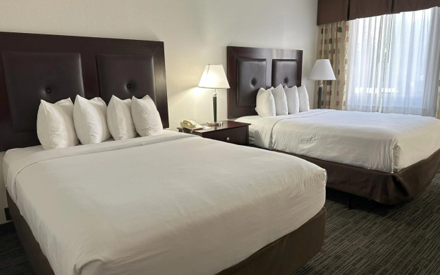photo 4 of Quality Inn & Suites Everett