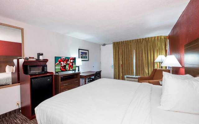 photo 3 of Horizon Inn & Suites