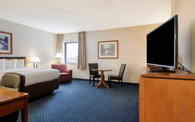 photo 5 of Quality Inn Auburn Hills - Detroit North