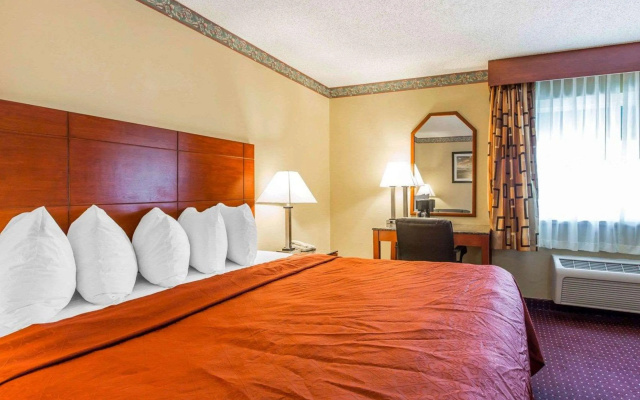 photo 3 of Quality Inn Burbank Airport
