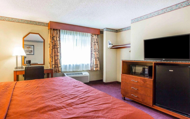 photo 5 of Quality Inn Burbank Airport