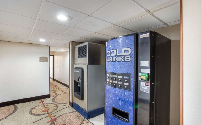 photo 5 of Quality Inn Albany Colonie