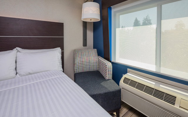photo 2 of Holiday Inn Express Sunnyvale - Silicon Valley by IHG