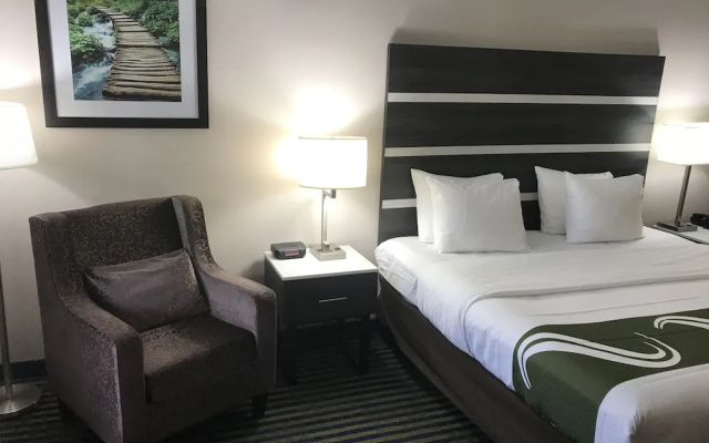 photo 2 of Quality Inn Savannah I-95