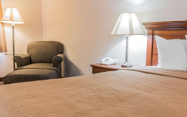 photo 2 of Quality Inn Grand Rapids North