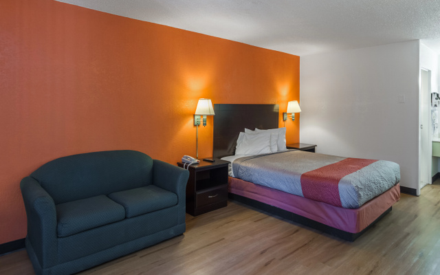 photo 3 of Motel 6 Groton, CT—Casinos Nearby