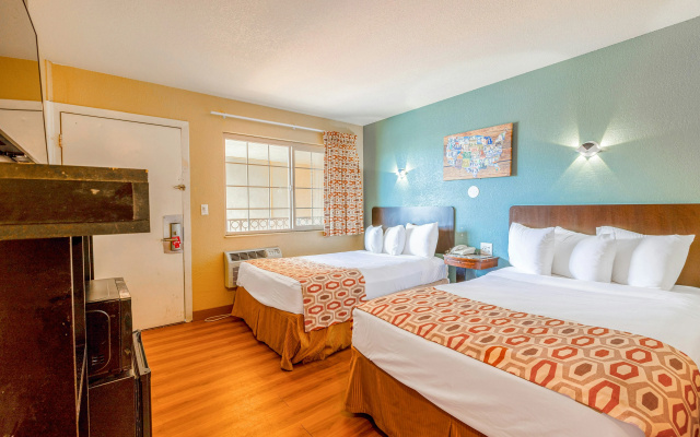 photo 3 of Hotel Avenida - Oceanside Camp Pendleton