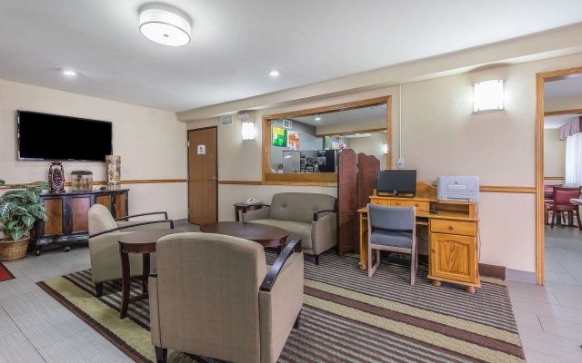 photo 5 of Quality Inn Mount Vernon, IL