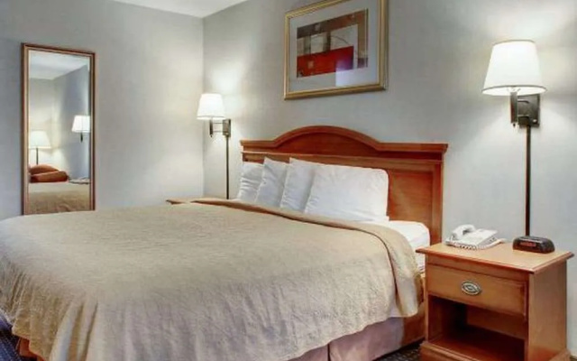 photo 5 of Quality Inn Natchez