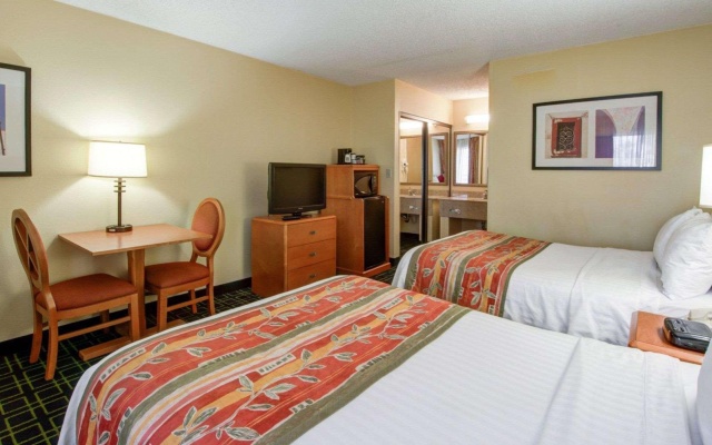 photo 3 of Quality Inn Placentia Anaheim Fullerton