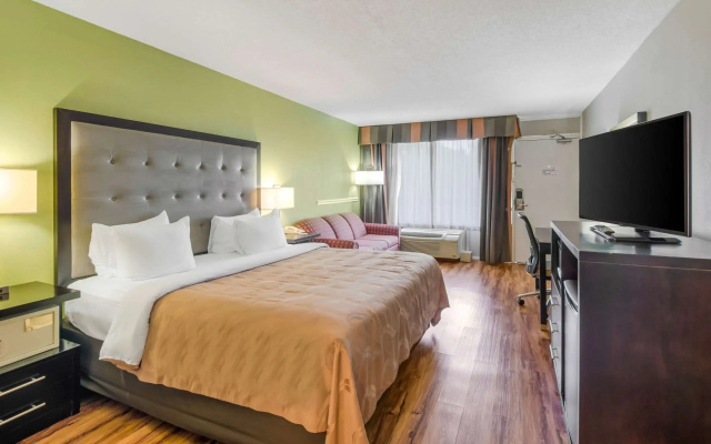 photo 4 of Quality Inn Roanoke Airport